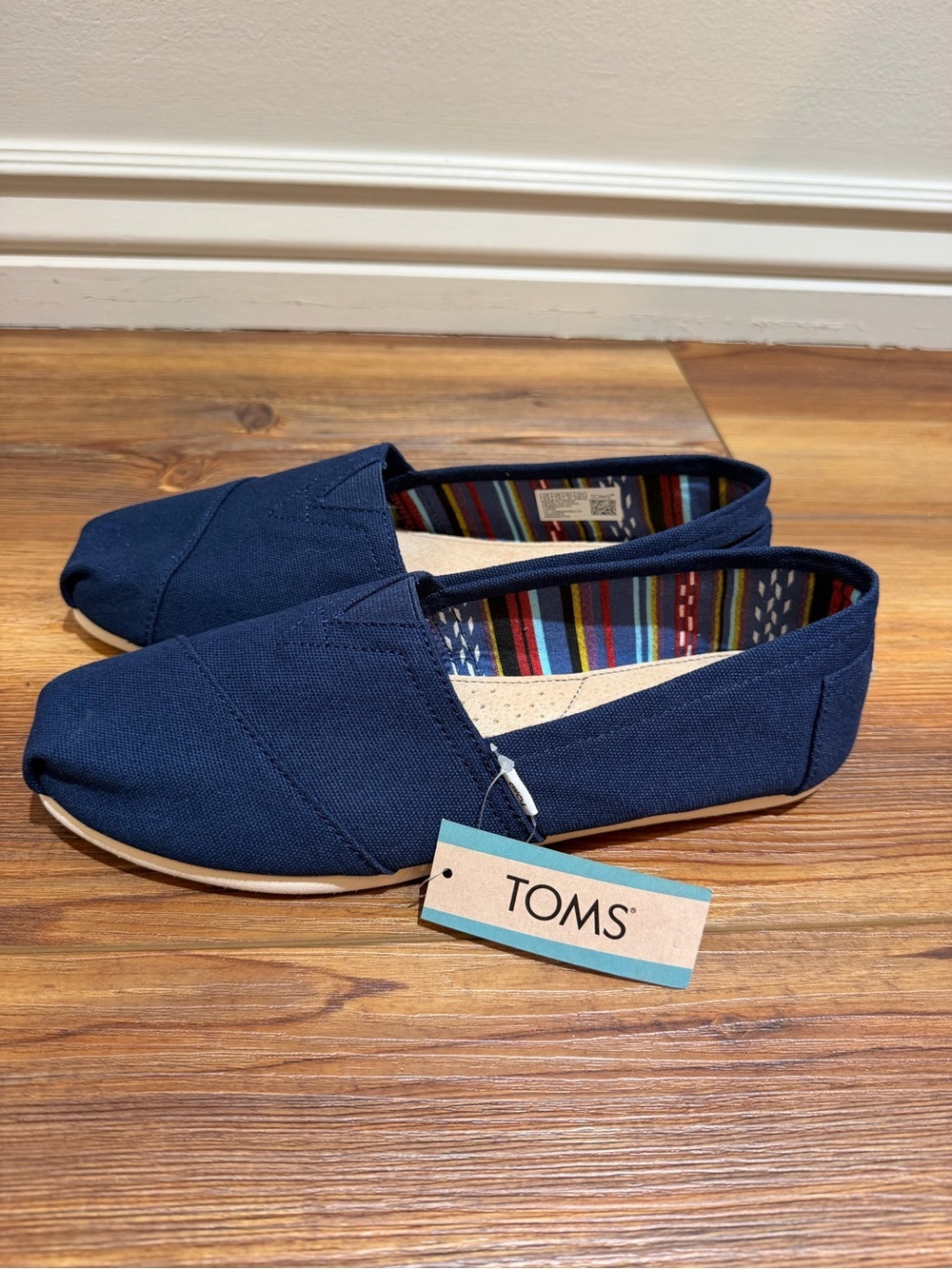 NWT Womens TOMS Alpargata Navy Canvas Slip On Flat Shoes Size 9.5